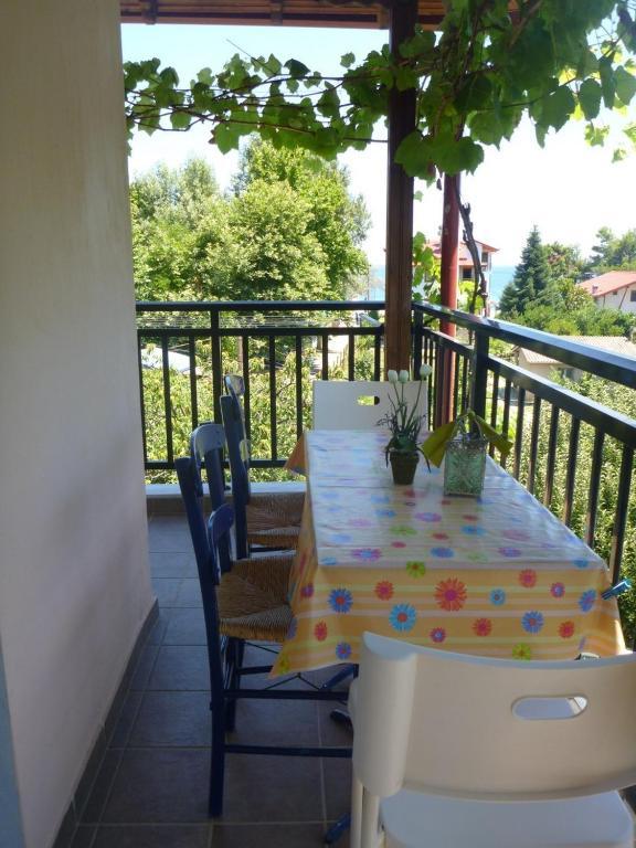 Helena Apartments Paralia Panteleimonos Oda fotoğraf